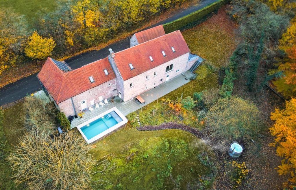 La Canopee Des Arbres, Anna Ellezelles Exterior foto